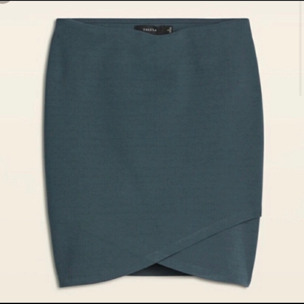 Aritzia Talula Skirt sz xs